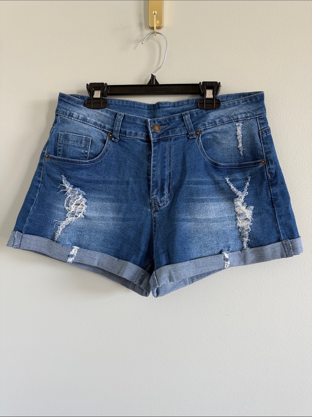 Women's Distressed Rolled-Hem Denim Shorts